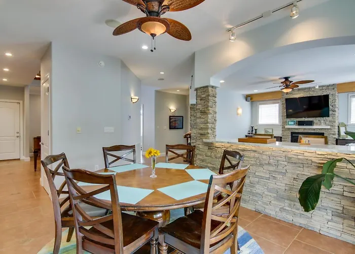 Walk To Beach! Group-friendly Ocean Getaway *