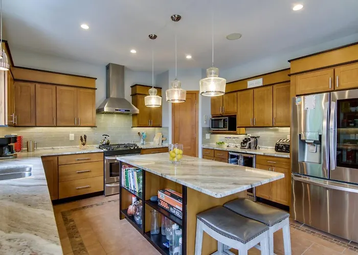 Walk To Beach! Group-friendly Ocean Getaway Ferienhaus Ocean Stadt