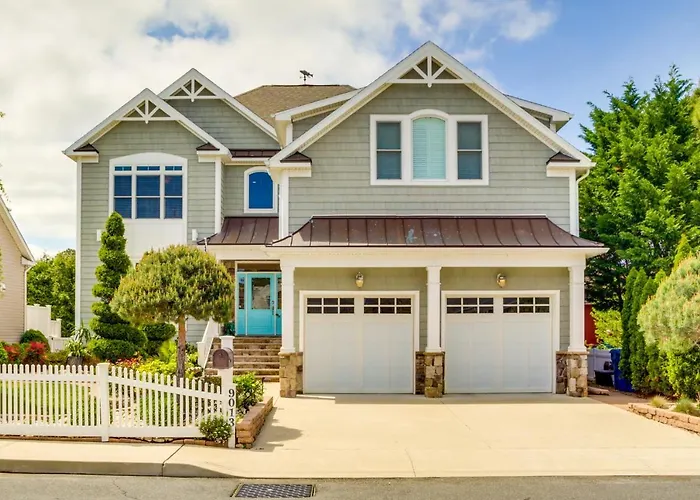 Walk To Beach! Group-friendly Ocean Getaway Ferienhaus *
