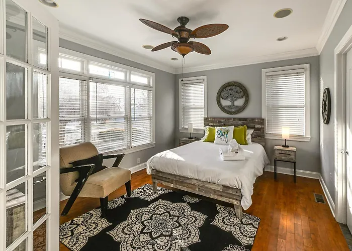 Walk To Beach! Group-friendly Ocean Getaway * Ocean City
